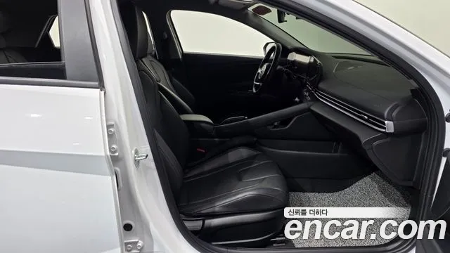 Hyundai Avante CN7 — Фото автомобиля 17