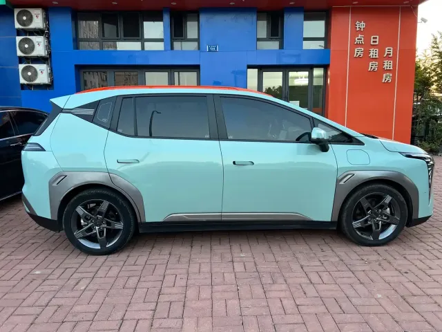 Aion AION Y 2022 Plus 70 Tech Edition — Фото автомобиля 2