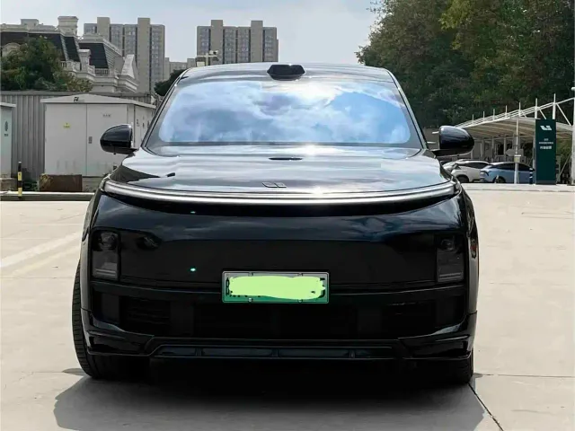 Li Auto L9 — Фото автомобиля 2
