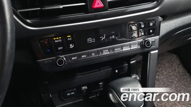 Kia Seltos New — Фото автомобиля 24