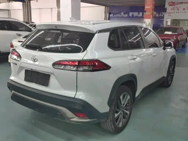 Toyota Frontlander — Фото автомобиля 6