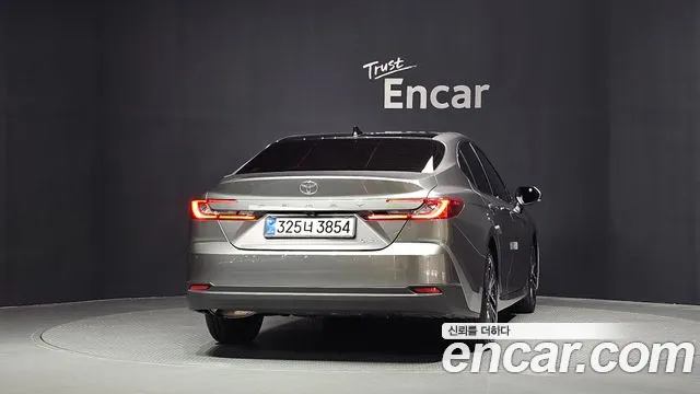 Toyota Camry — Фото автомобиля 3