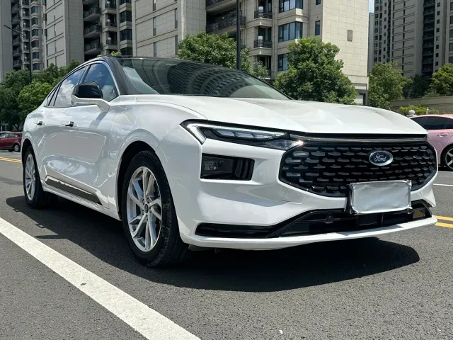 Ford Mondeo — Фото автомобиля 3
