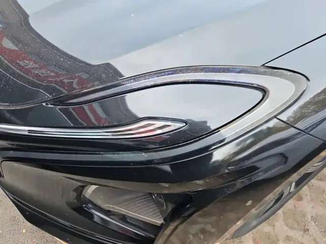 Hongqi E-QM5 — Фото автомобиля 5