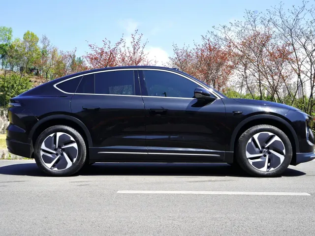Nio EC6 — Фото автомобиля 3