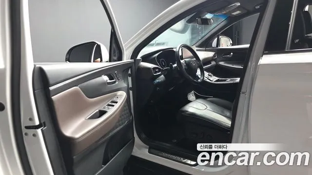 Hyundai Santafe — Фото автомобиля 10