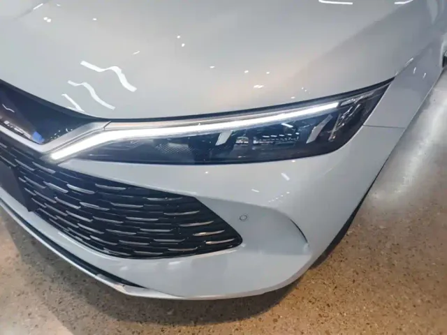 BYD Qin L — Фото автомобиля 23