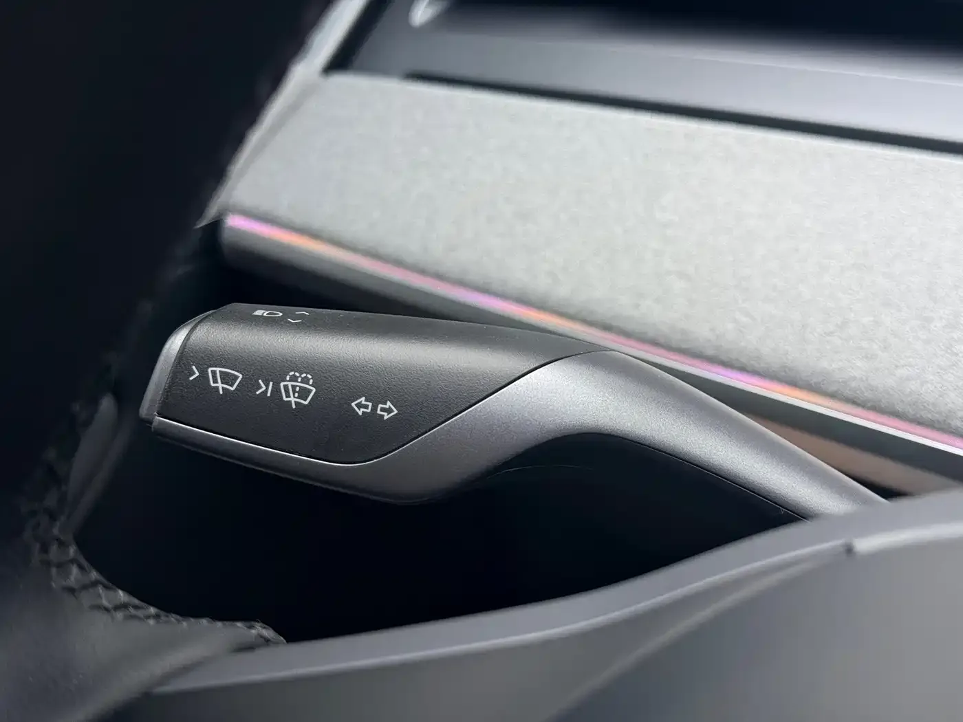 Tesla Model Y 2024 Rear-Wheel Drive Version — Фото автомобиля 27