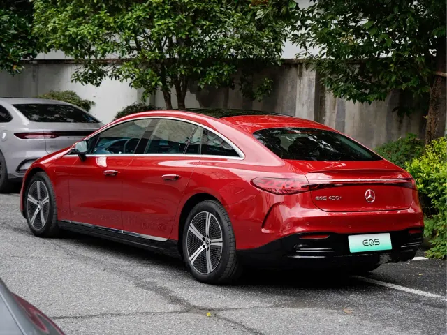 Mercedes-Benz EQS — Фото автомобиля 4