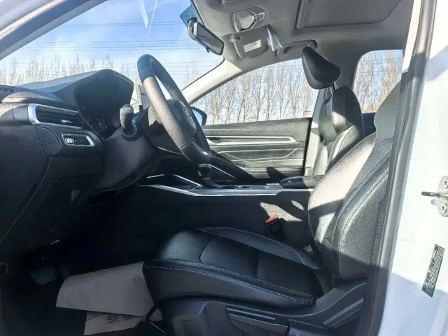 Geely Emgrand — Фото автомобиля 4