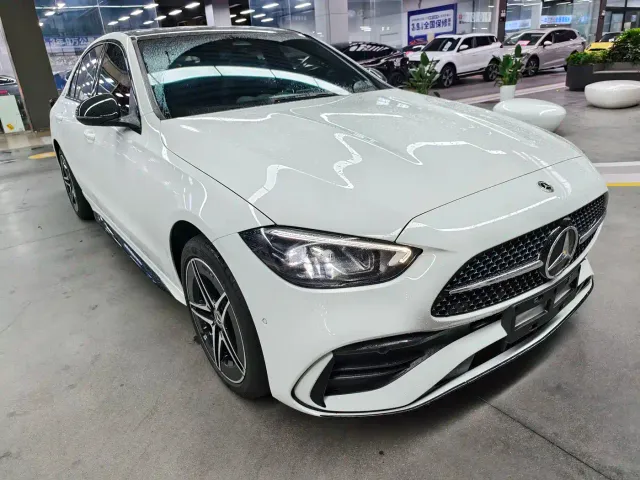 Mercedes-Benz C-Class — Фото автомобиля 3
