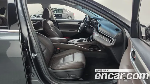 Hyundai Grandeur Новый Grandeur IG — Фото автомобиля 20
