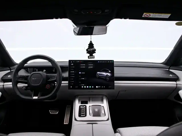 Xiaomi SU7 — Фото автомобиля 5