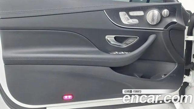 Mercedes-Benz E-Class — Фото автомобиля 15