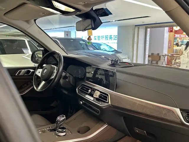 BMW X5 — Фото автомобиля 13