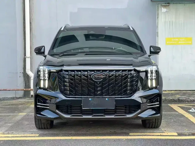 GAC Trumpchi GS8 — Фото автомобиля 2