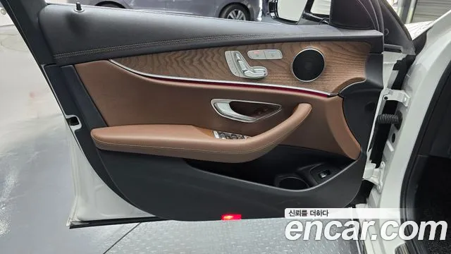 Mercedes-Benz E-Class W213 — Фото автомобиля 13