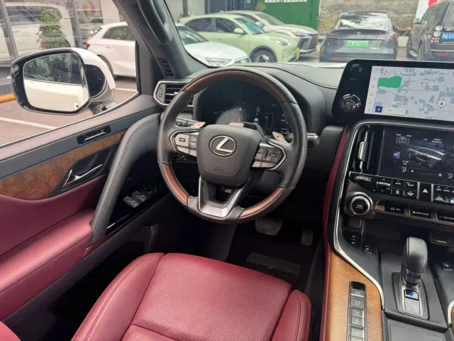 Lexus LX — Фото автомобиля 15