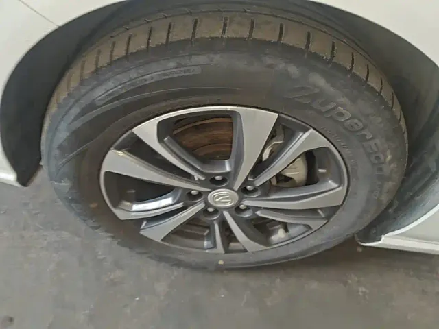 Changan Eado — Фото автомобиля 22
