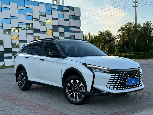 Dongfeng Yixuan GS — Фото автомобиля 3