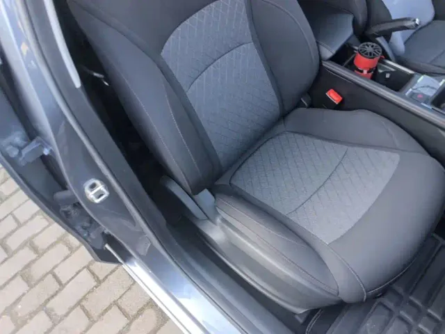 Roewe i5 — Фото автомобиля 24