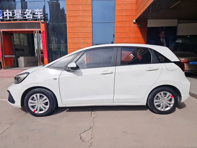 Honda Fit — Фото автомобиля 7