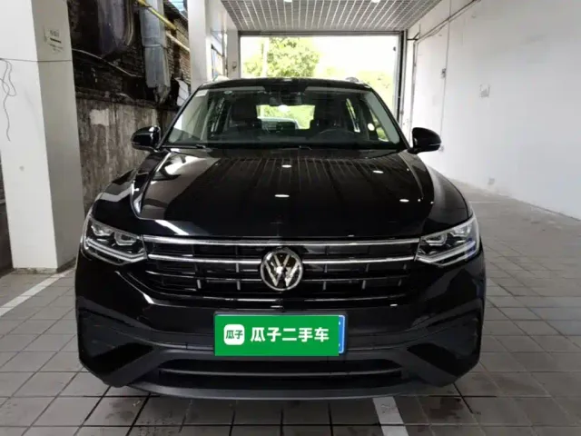 Volkswagen Tiguan L — Фото автомобиля 2