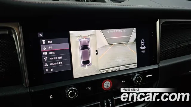 Porsche Macan — Фото автомобиля 22