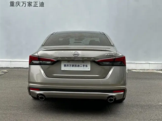 Nissan Teana — Фото автомобиля 6