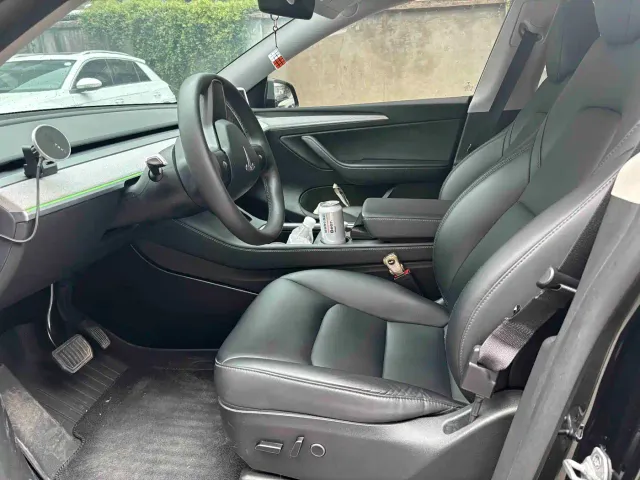Tesla Model Y — Фото автомобиля 5