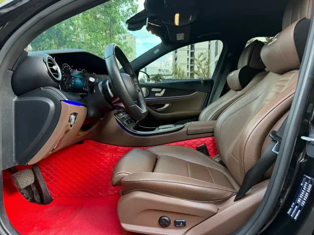 Mercedes-Benz E-Class — Фото автомобиля 5