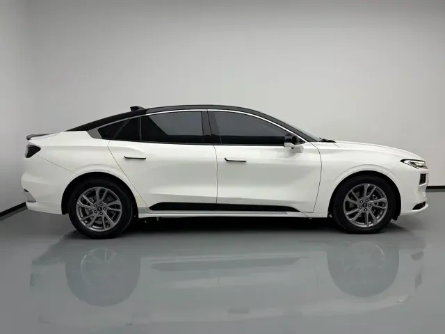 Ford Mondeo — Фото автомобиля 8