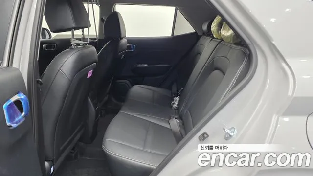 Hyundai Venue — Фото автомобиля 12