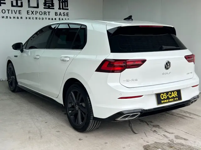 Volkswagen Golf — Фото автомобиля 12