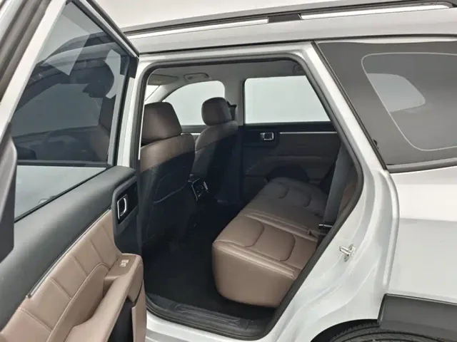 Wuling Starlight 560 — Фото автомобиля 7