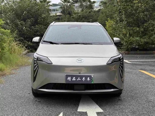 GAC Aion Y — Фото автомобиля 2