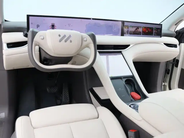 IM Motors LS6 — Фото автомобиля 7