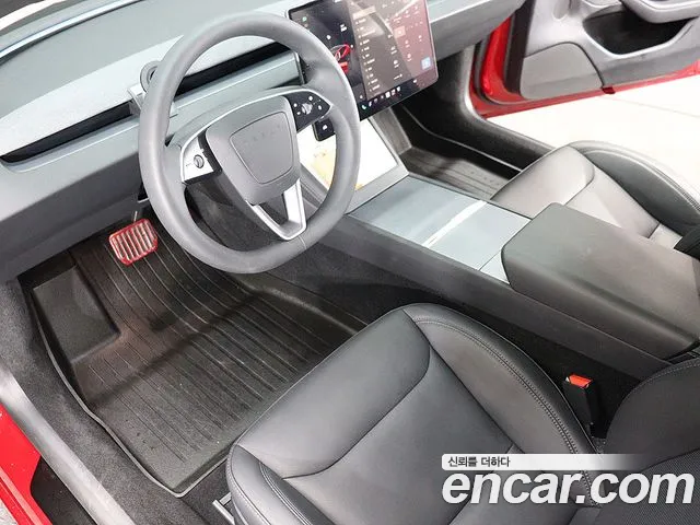 Tesla Model 3 — Фото автомобиля 18