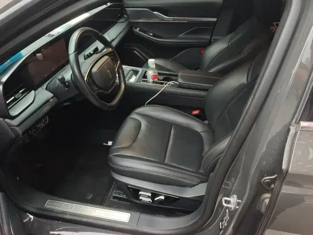 Lincoln Lincoln Z 2022 Model iCool Premium Edition — Фото автомобиля 9