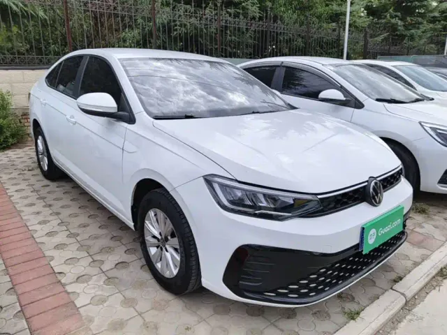 Volkswagen Lavida — Фото автомобиля 3
