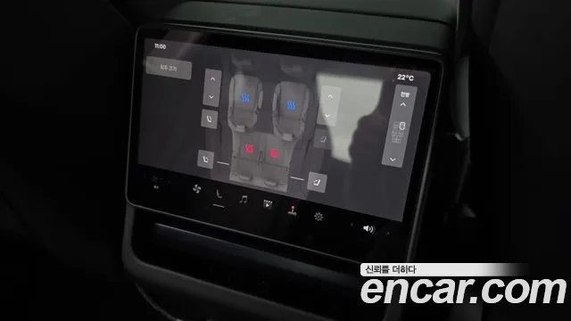 Tesla Model Y — Фото автомобиля 19