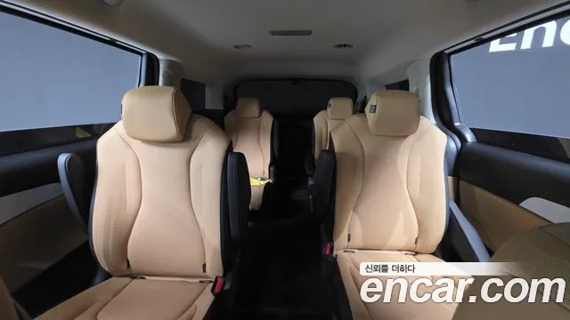 Kia Canival Carnival 4 поколение Бензин 9 мест Prestige — Фото автомобиля 20