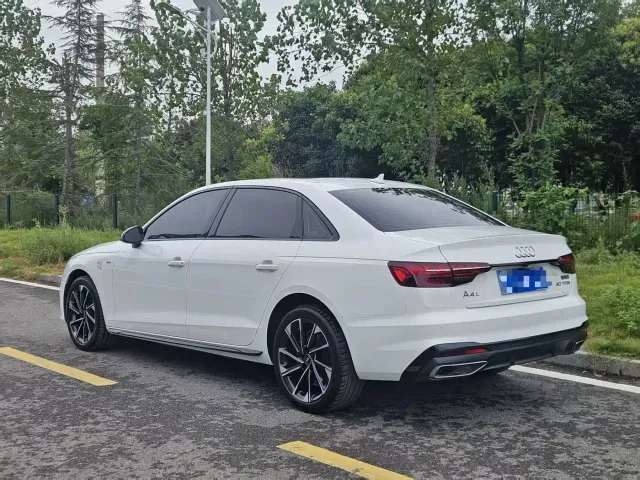 Audi A4L — Фото автомобиля 10