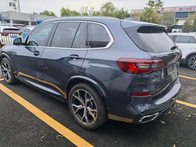 BMW BMW X5 (Import) 2021 xDrive40i Exclusive M Sport Package — Фото автомобиля 4