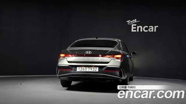 Hyundai Avante CN7 — Фото автомобиля 4