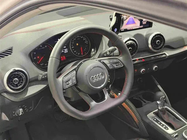 Audi Q2L — Фото автомобиля 15