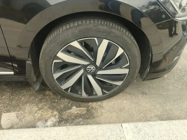 Volkswagen Passat — Фото автомобиля 6