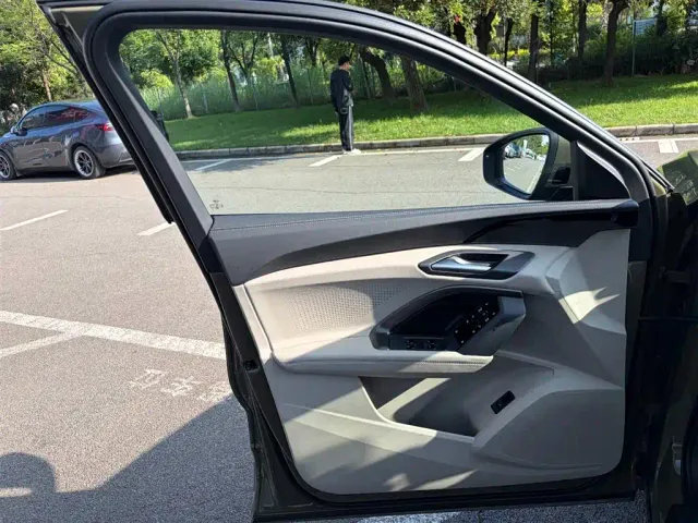 Audi Q5L — Фото автомобиля 13