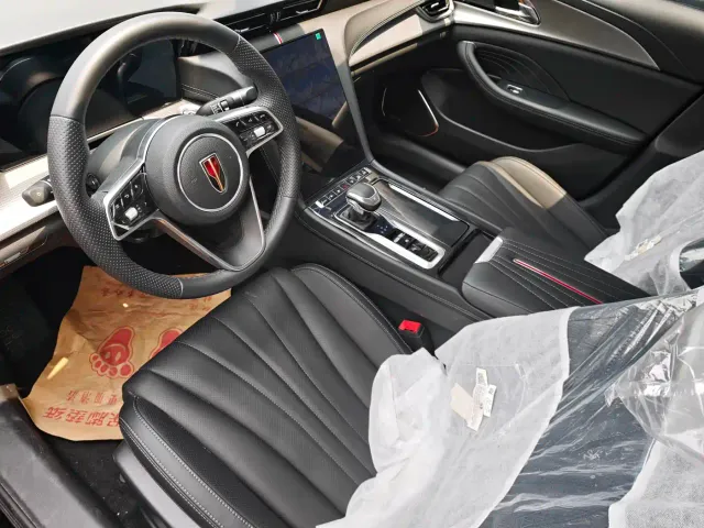 Hongqi H5 — Фото автомобиля 5