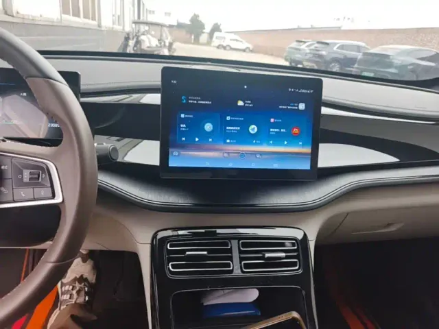 BYD Qin PLUS — Фото автомобиля 12